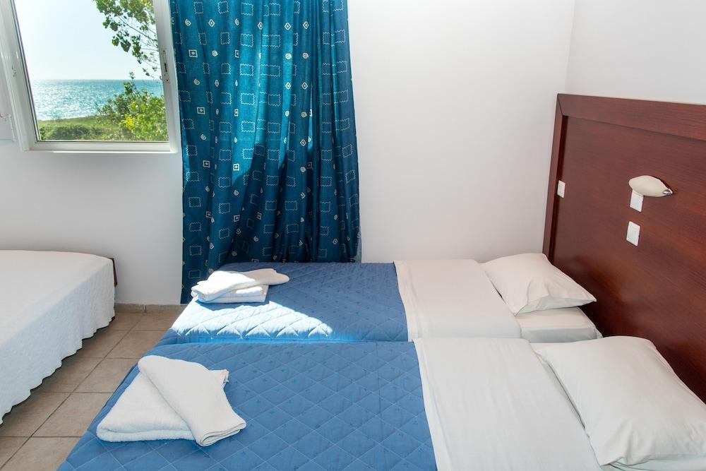 Poseidon Beach Hotel Kastrosikia Luaran gambar