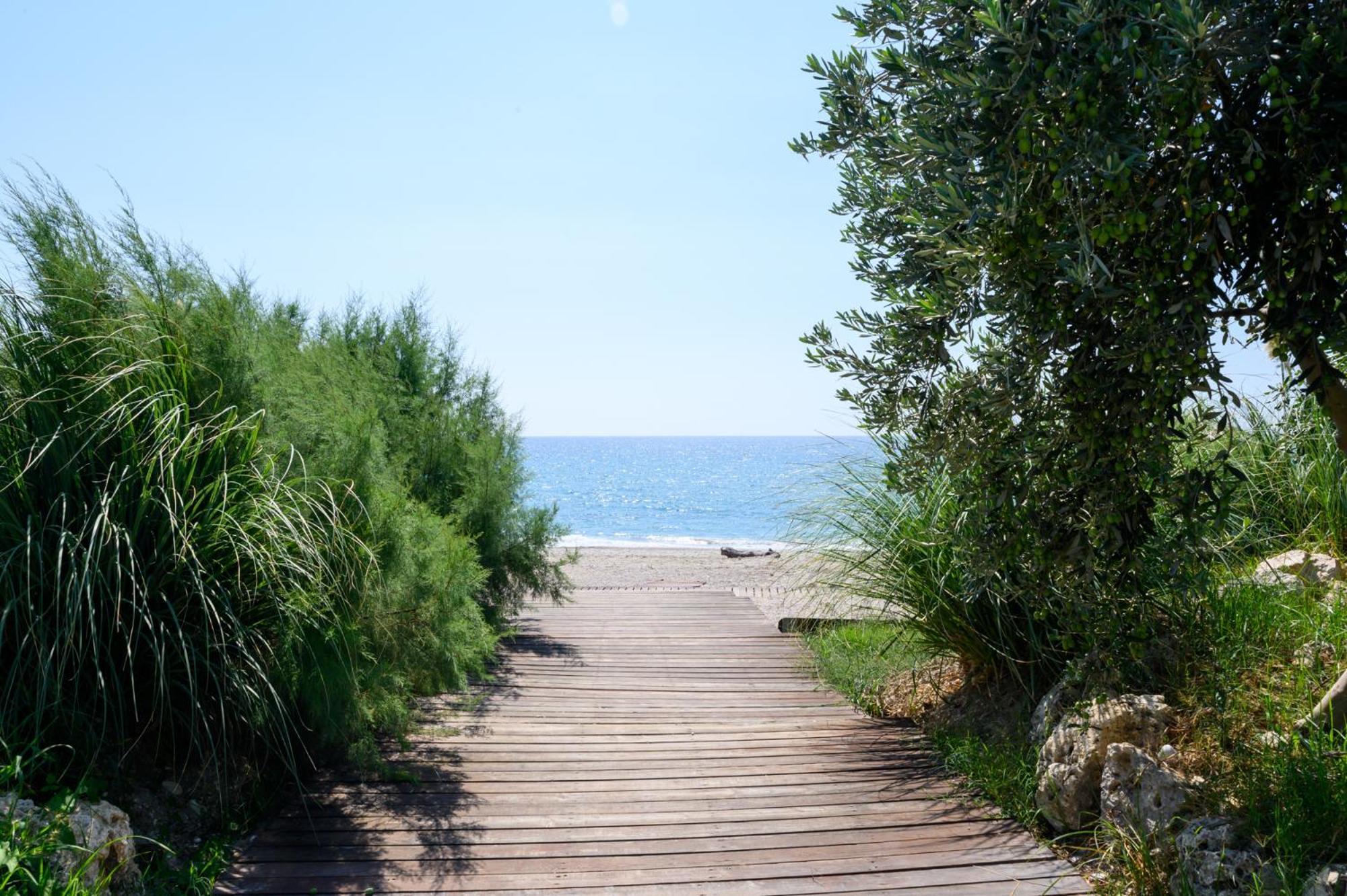 Poseidon Beach Hotel Kastrosikia Luaran gambar